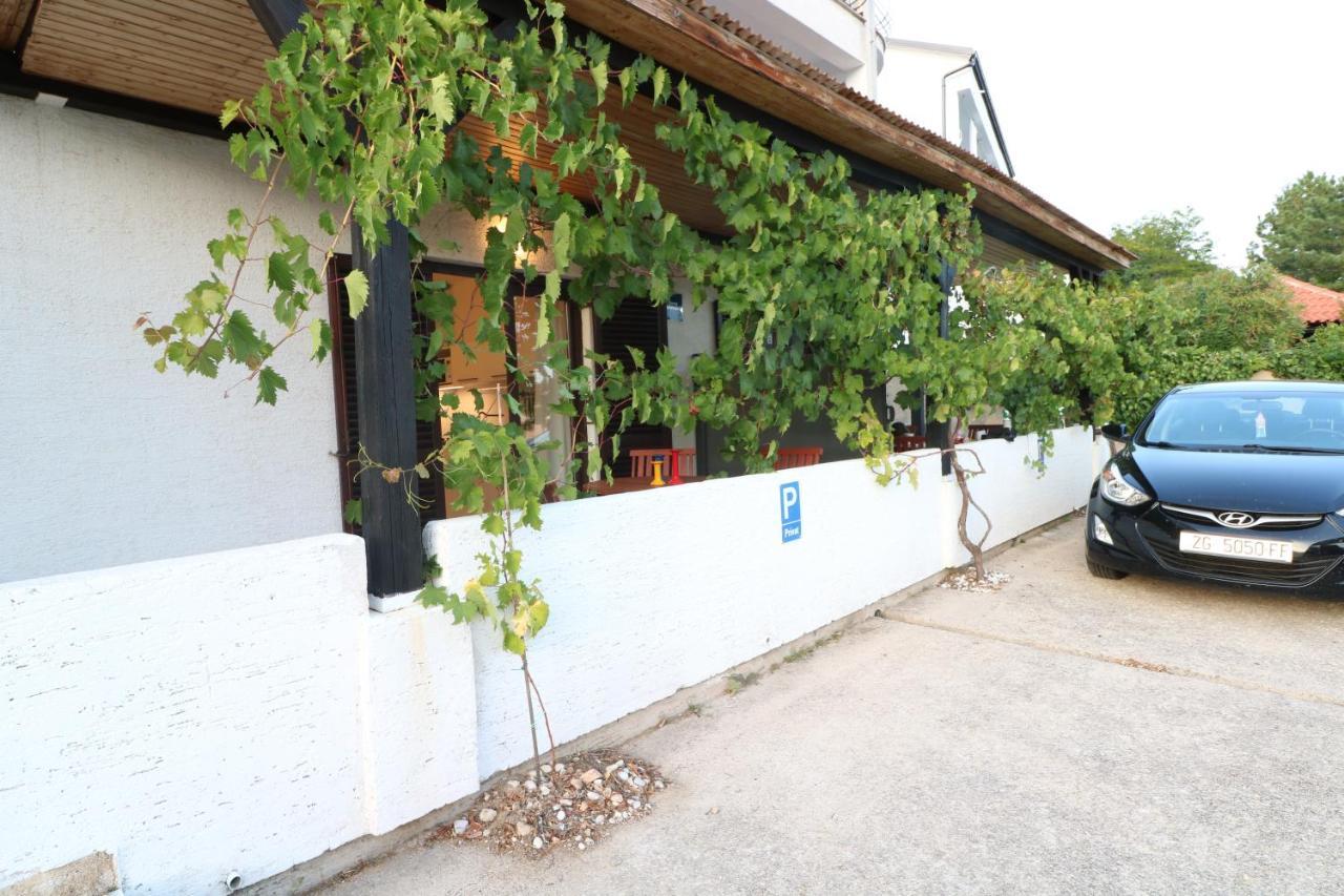 Apartments Vladan With Terrace バスカ エクステリア 写真