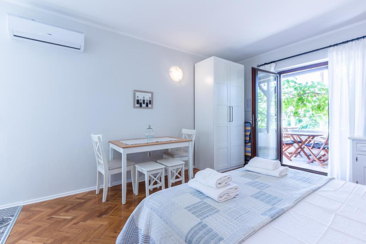 Apartments Vladan With Terrace バスカ エクステリア 写真