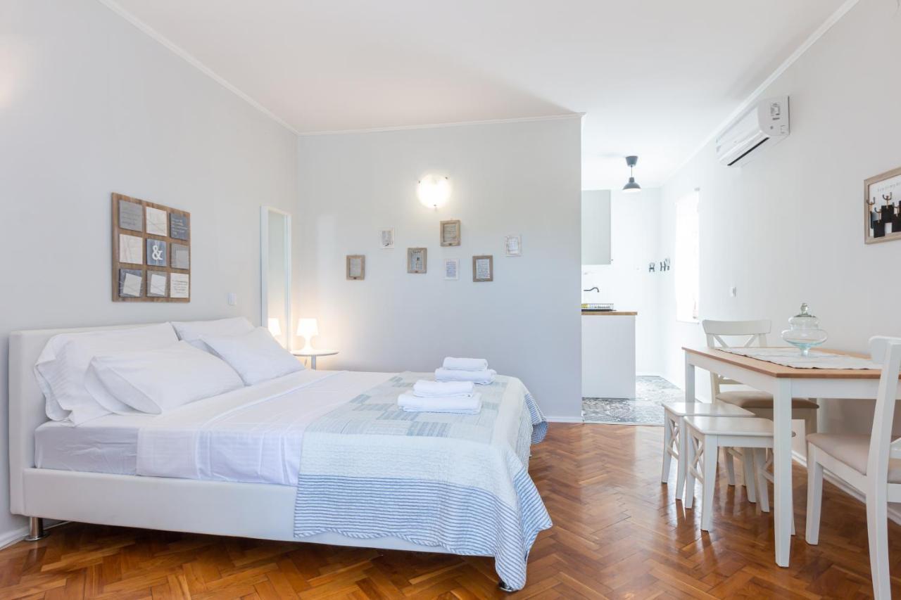 Apartments Vladan With Terrace バスカ エクステリア 写真