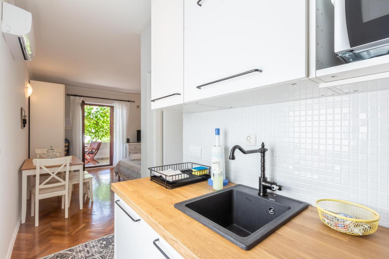 Apartments Vladan With Terrace バスカ エクステリア 写真